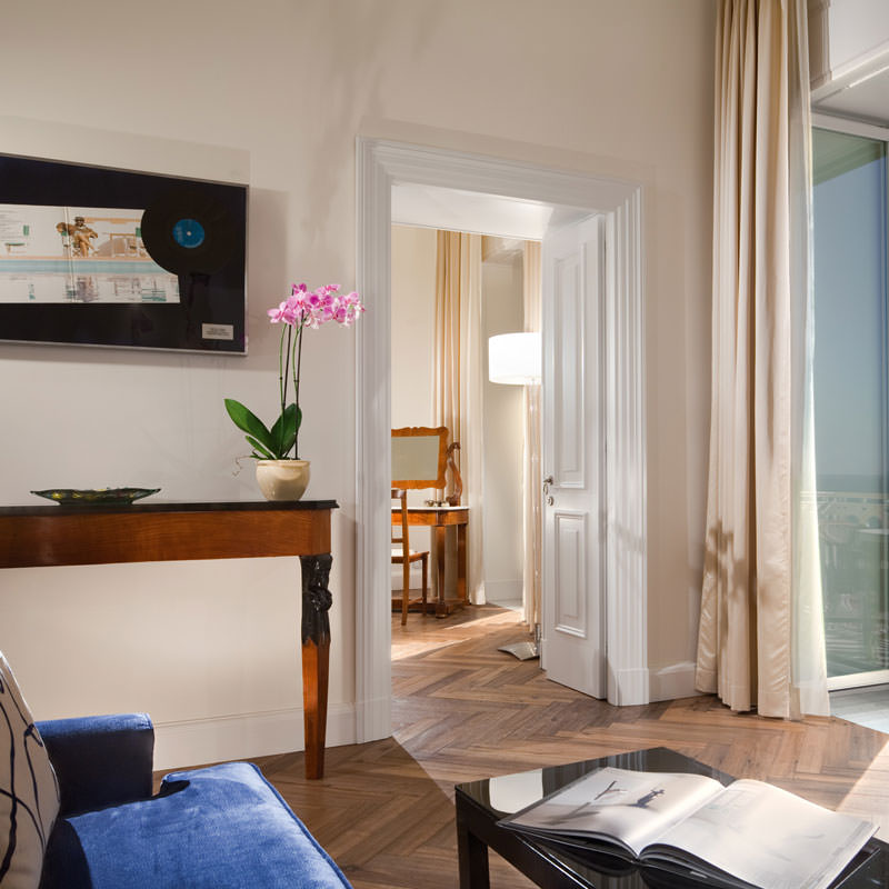 Luxury room detail at Grand Hotel Excelsior Vittoria in Sorrento