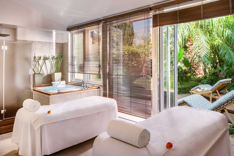 Suite private con jacuzzi e giardino dedicato, ideali per chi cerca la massima privacy o per un indimenticabile relax di coppia a Sorrento